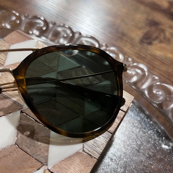 RAY BAN 4253 Tortoise Sunglasses main image 5
